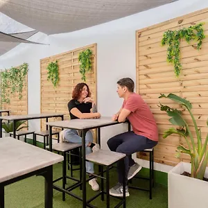 Casa Barcelo Camp Nou Barcelona Ostello